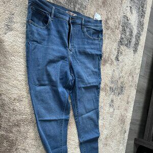 Women's Levi's 720 high rise super skinny size 32